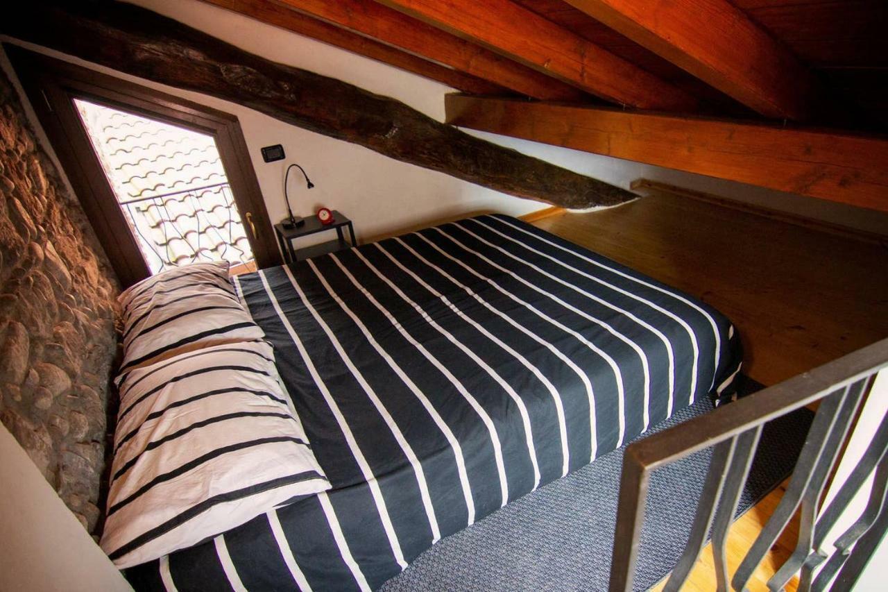 Piccola Casa Vacanze - Small Vacation House Porto Valtravaglia Exterior photo